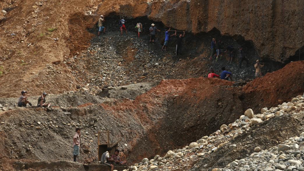 Minzayar Oo photo of mining in Southeast Asia