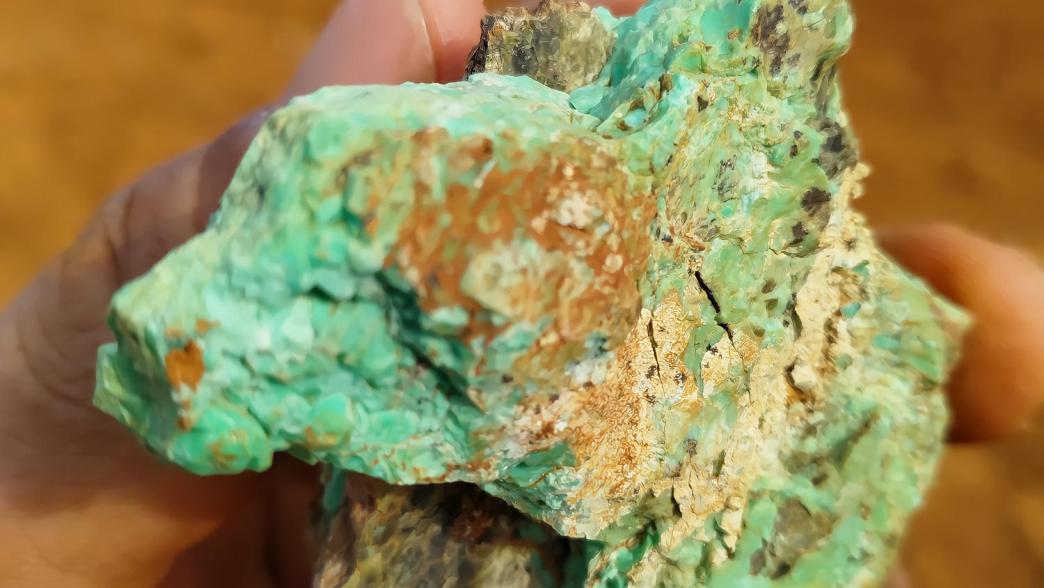 Transition mineral