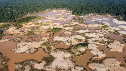 Combate Minería ilegal en la Amazonía. PCM_Perú