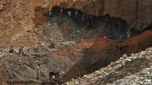 Minzayar Oo photo of mining in Southeast Asia