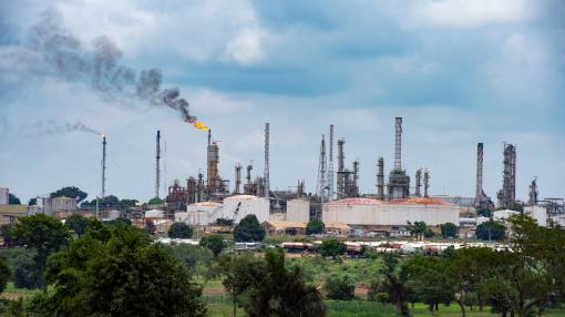 Oil flaring Nigeria factory